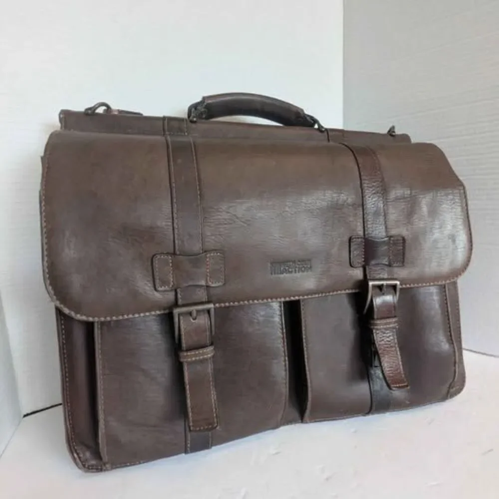 Kenneth Cole Reaction Chocolate Thick Leather Messenger Crossbody Bag Briefcase